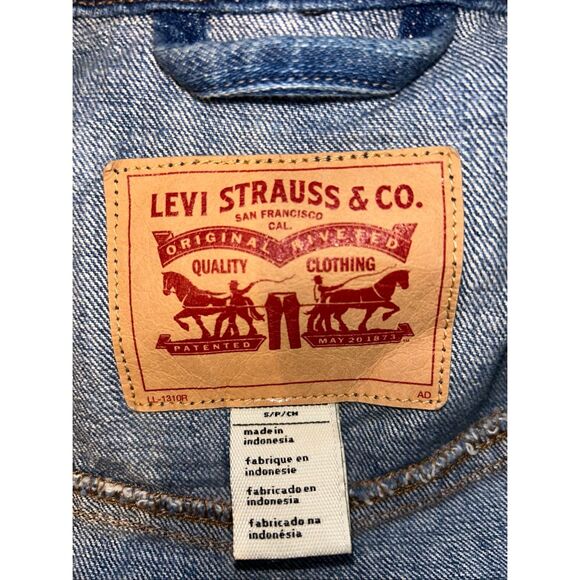 Women's Levi's Original Trucker Jean Jacket size small - Picture 3 of 3